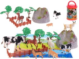 Figurki zwierzęta zagrodowe (7 sztuk) + mata i akcesoria